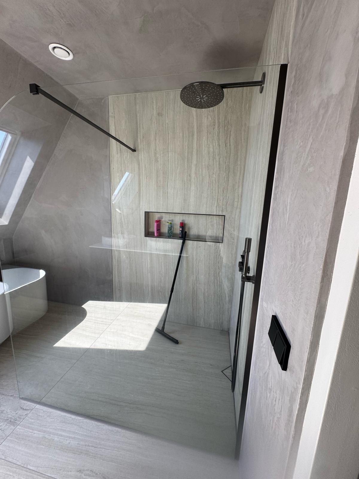 Badkamerrenovatie met inloopdouche Groningen